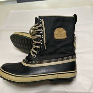 Sorel Waterproof insulated boots Women’s 7.5